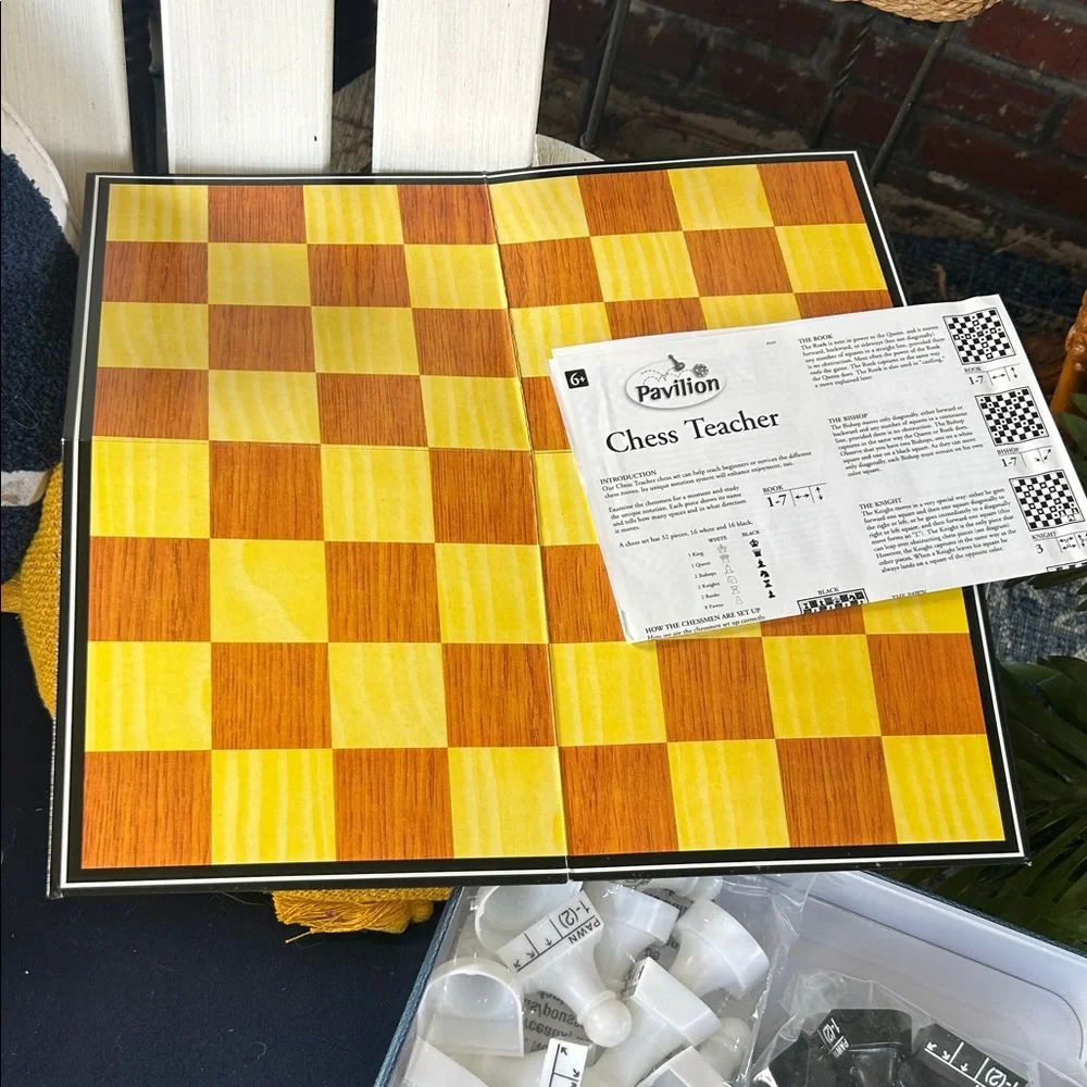 CHESS TEACHER Board Game for Beginners
